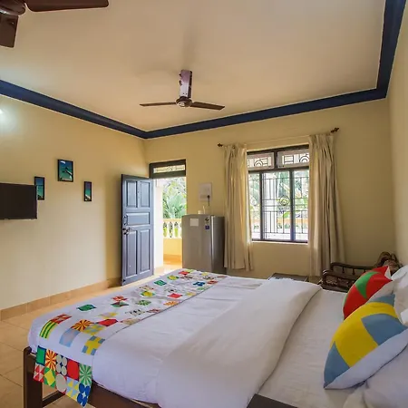 Oyo 11619 Home Peaceful Studio Ashwem Beach